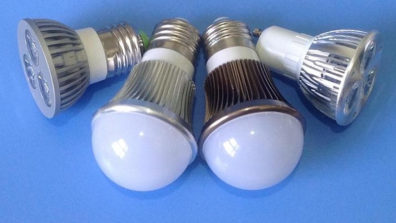 足球场照明：LED灯具色温参数的选择与考量